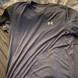 Men’s under armor T-shirt